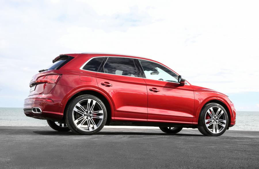  Audi SQ5 3.0 TFSI 2017 года  (AU) (фото 28 из 40)